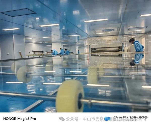材科技晶硅钙钛矿叠层薄膜电池开启规模化生产